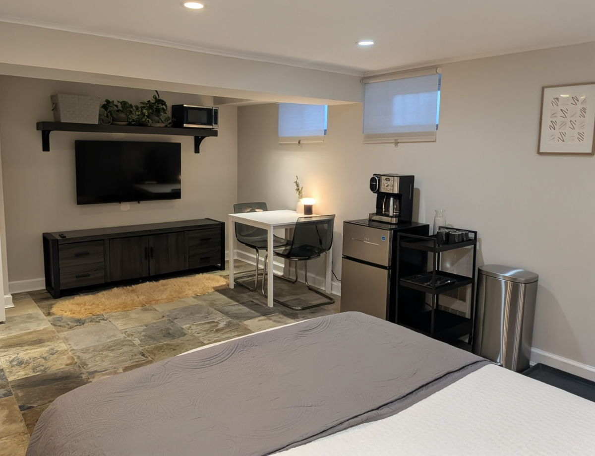 Private Studio - Forest Hills, Queens - Queen Bed & En Suite Bath - Ideal for HCPs & Solo Profession - Photo 3