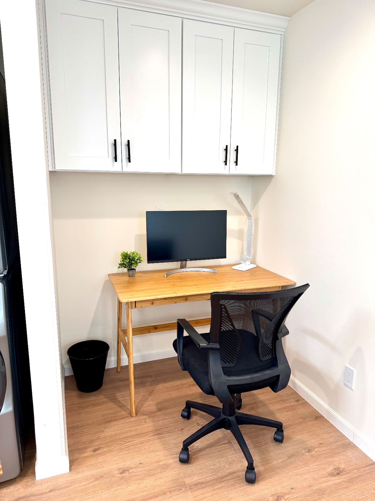 New 1BR Apt, In-Unit W/D, AC, Off Street Parking, Walkable, Fast WiFi, Work Space, Mins to ALL - Photo 5