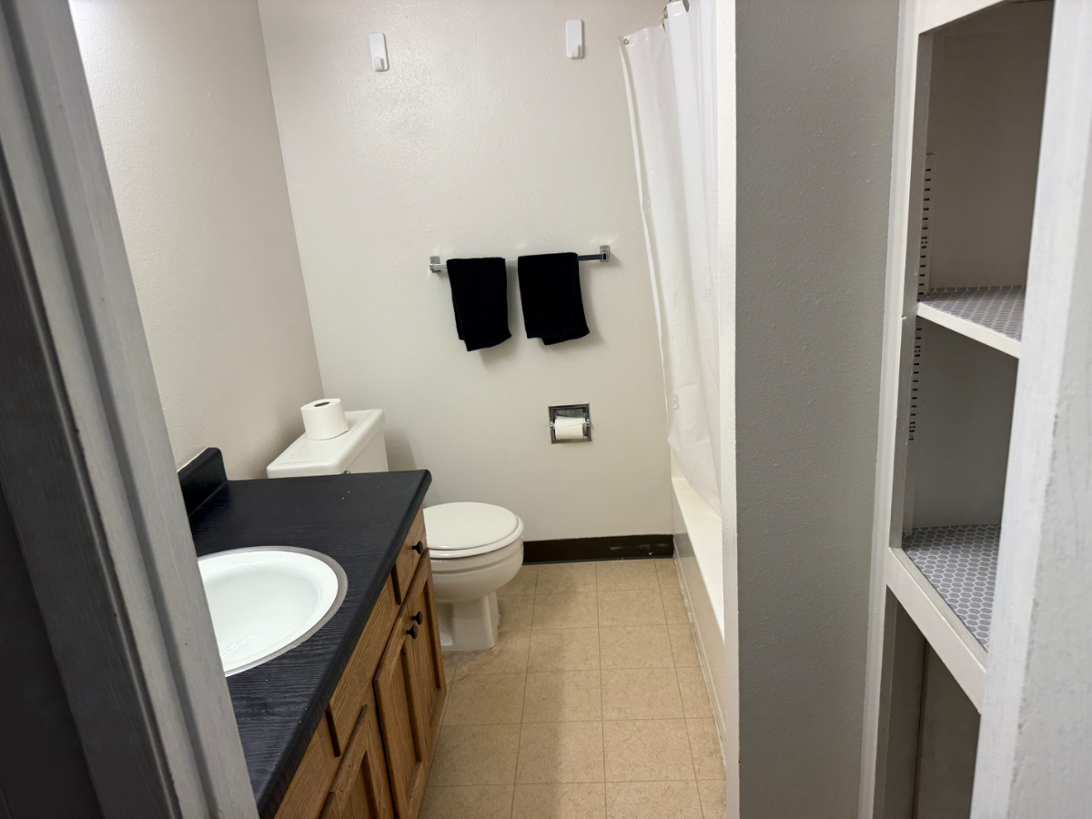 2 Bedroom Apartment next to Snow King Resort - Photo 8