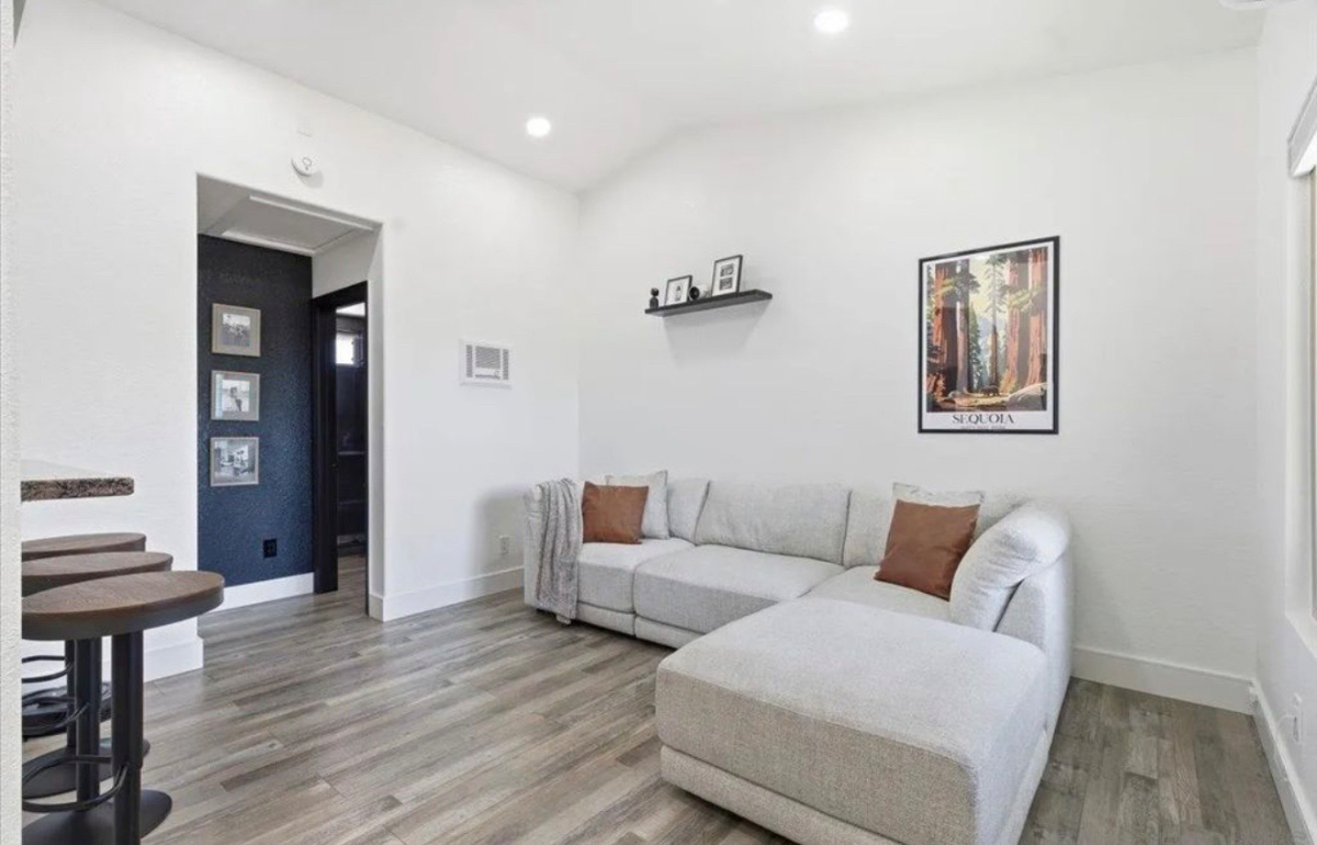 Modern & Cozy North Park Condo - Prime Location - Photo 5