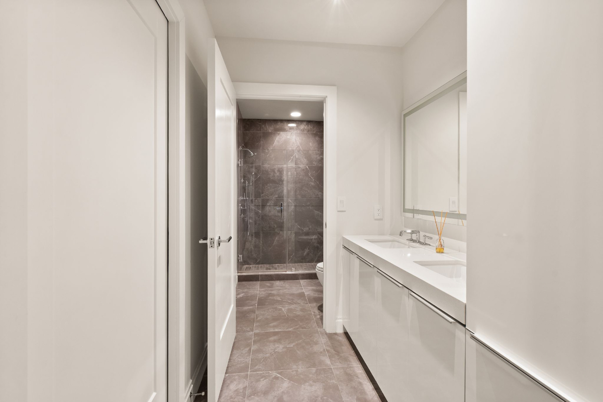 A modern sanctuary in the heart of vibrant DC - Logan/Dupont circle area - Photo 8