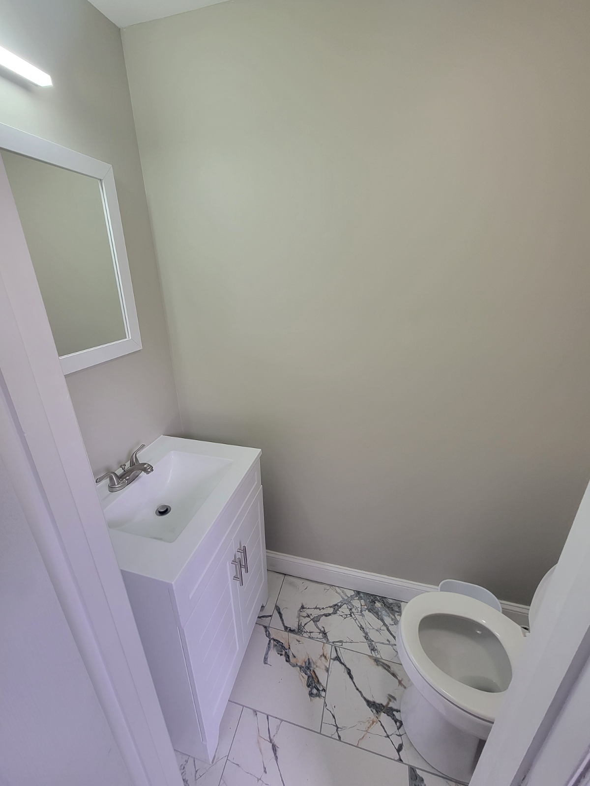 Charming Furnished Duplex - Photo 3