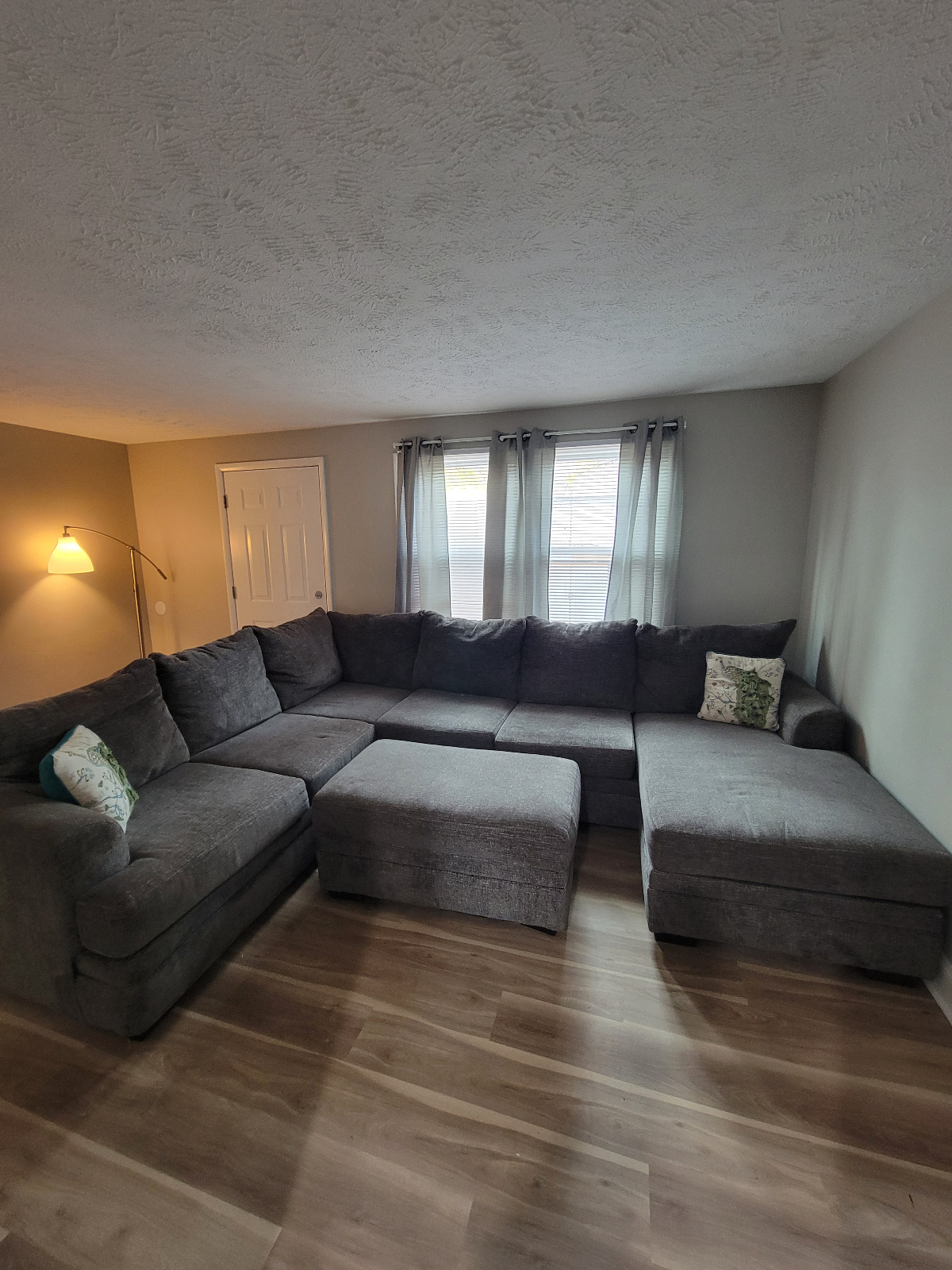 Charming Furnished Duplex - Photo 6