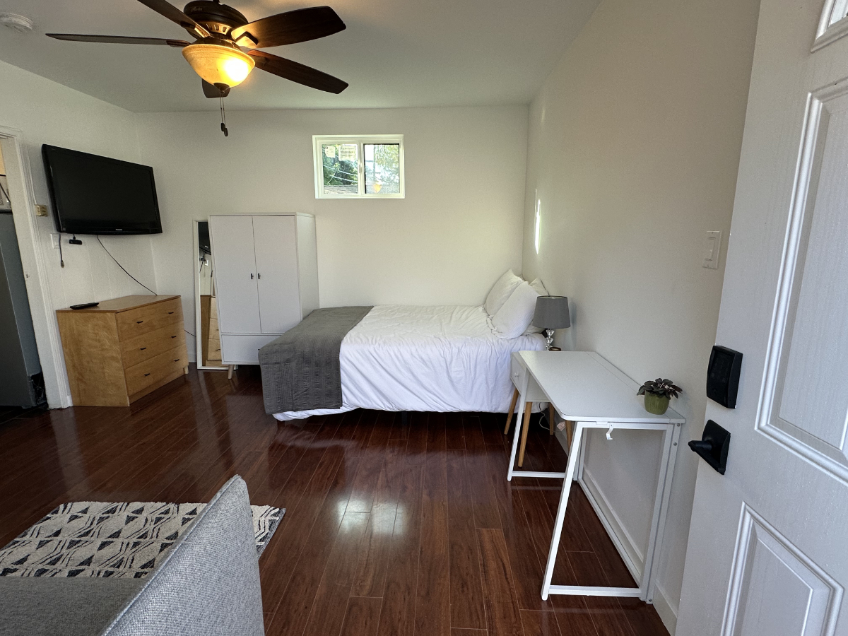 Cozy Faircrest Heights Studio Guest Cottage - Photo 2