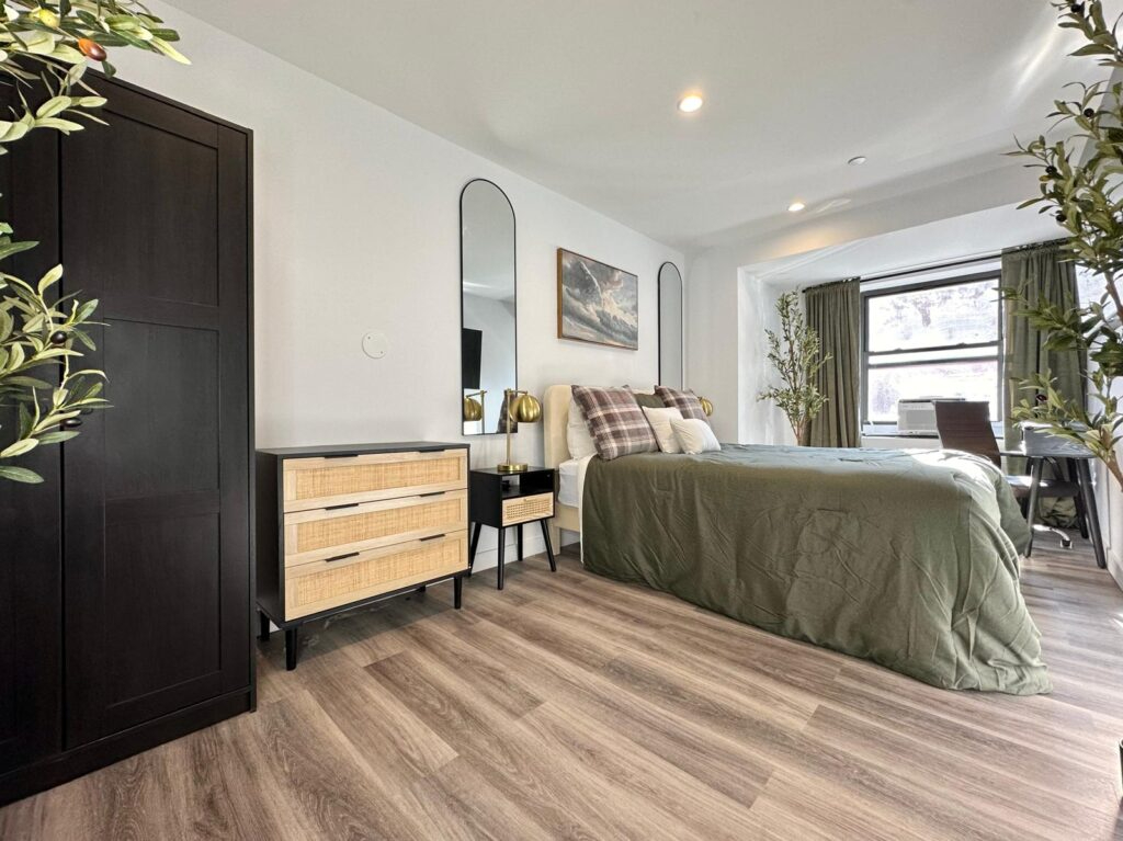 Big Bright Room in Vanderbilt Ave #686 - Photo 4
