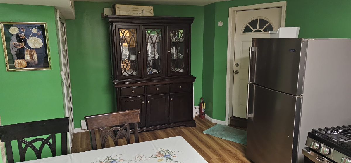 Comfortable 2-Bed, 1-Bath Apartment With Kitchen Extras and Easy Street Parking - Photo 7