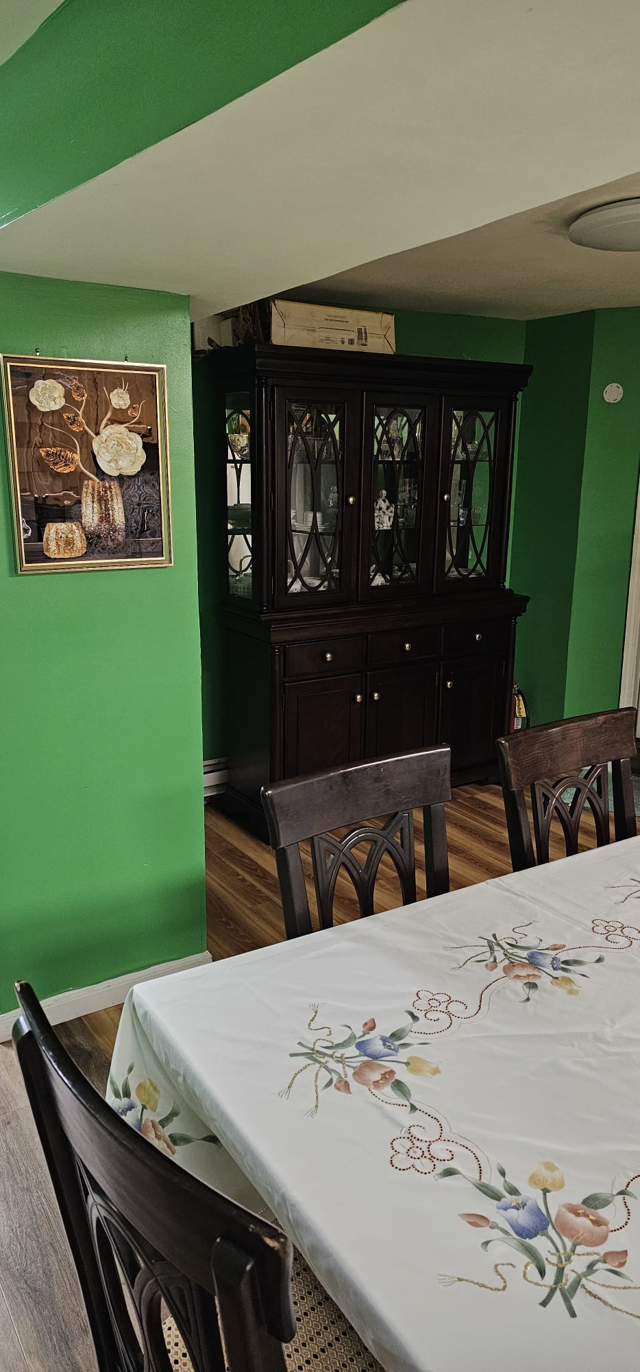 Comfortable 2-Bed, 1-Bath Apartment With Kitchen Extras and Easy Street Parking - Photo 12