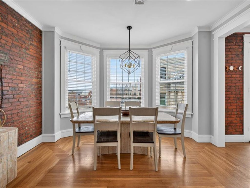 Modern Cohoes Flat with Balcony Coffee Bar 3BD 2BR - Photo 12