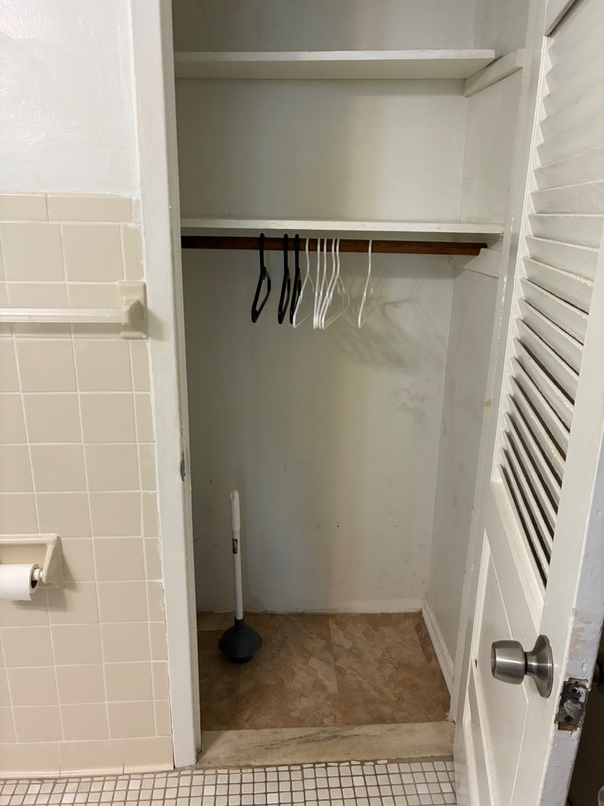 located near transportation to nearby hospitals - Photo 1