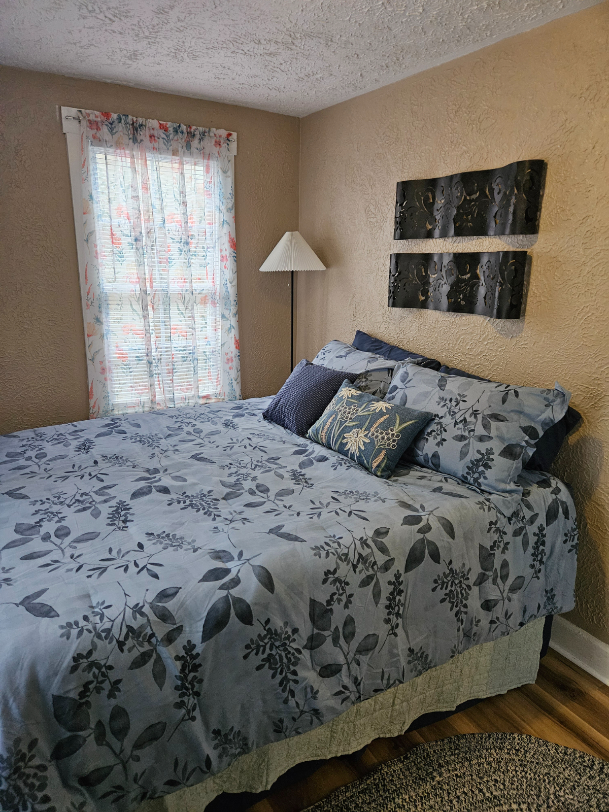 Annie's Woodburn Suite - Photo 10