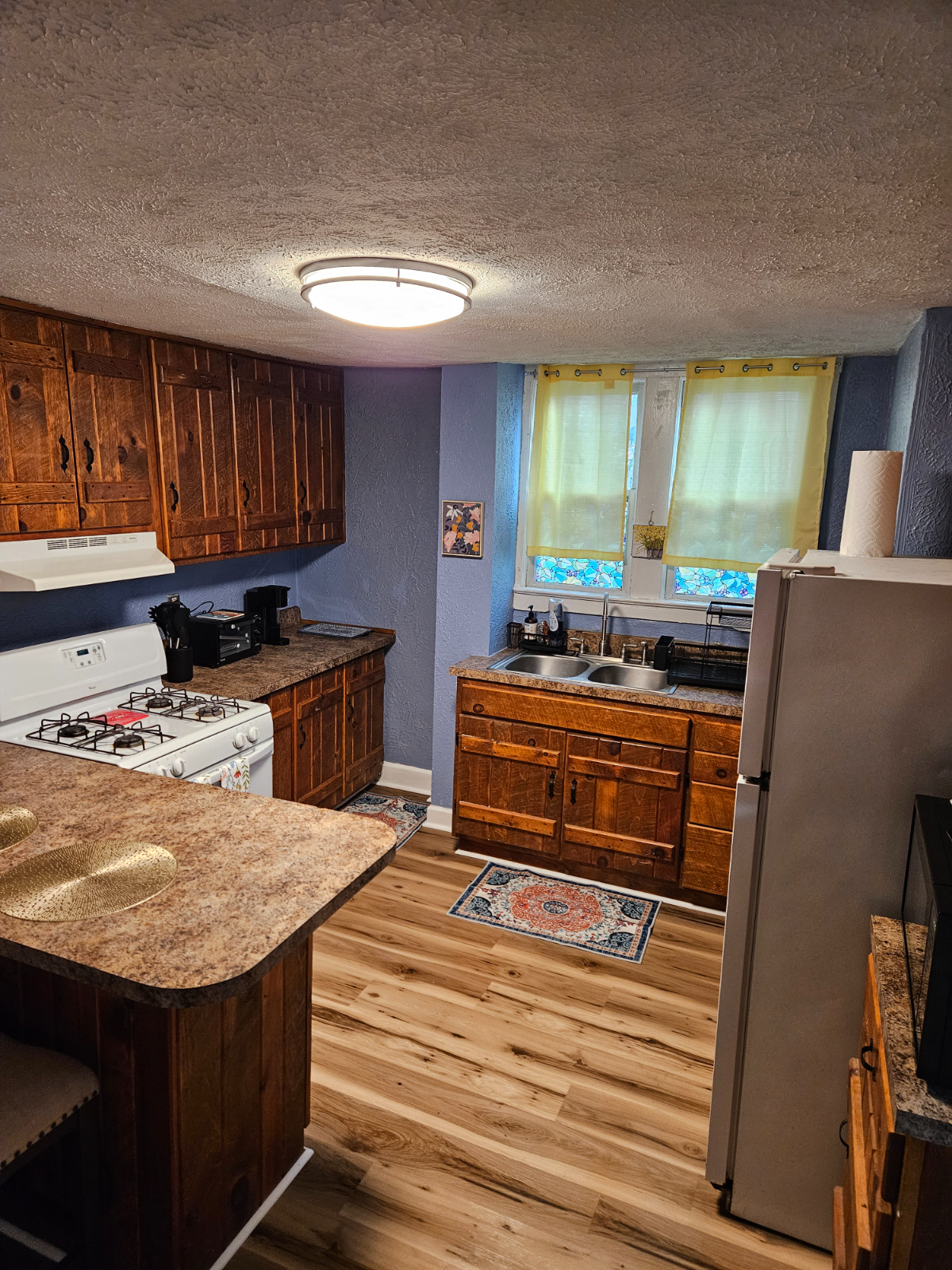 Annie's Woodburn Suite - Photo 4