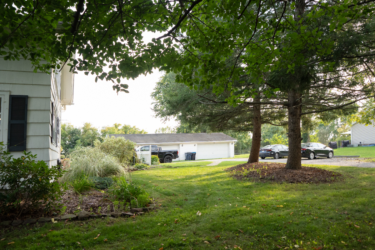15 min. from everything, 4 bedroom House For Rent, Very Safe Neighborhood, Off Street Parking, Laund - Photo 5