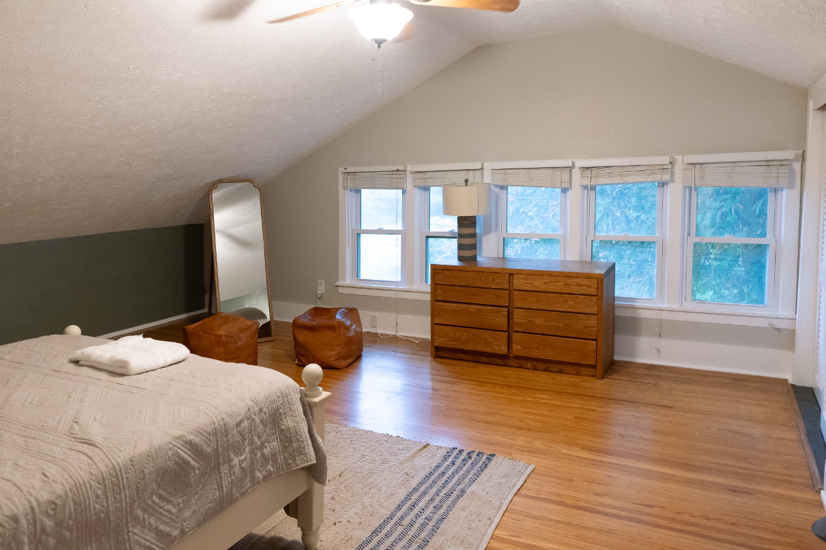 15 min. from everything, 4 bedroom House For Rent, Very Safe Neighborhood, Off Street Parking, Laund - Photo 6