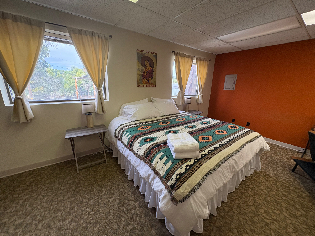 2 bed 2 bath cozy Riverton APT around the corner from Sagewest - Photo 1