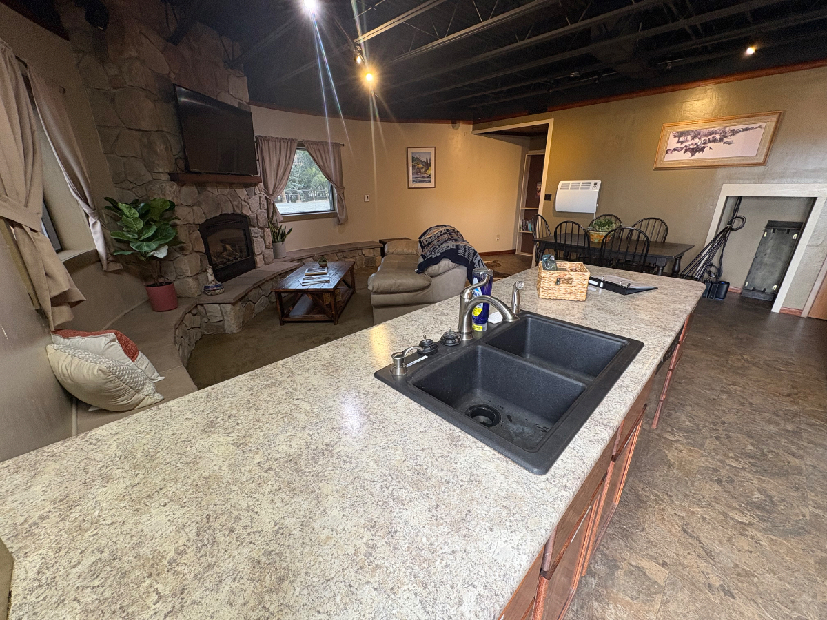 2 bed 2 bath cozy Riverton APT around the corner from Sagewest - Photo 9