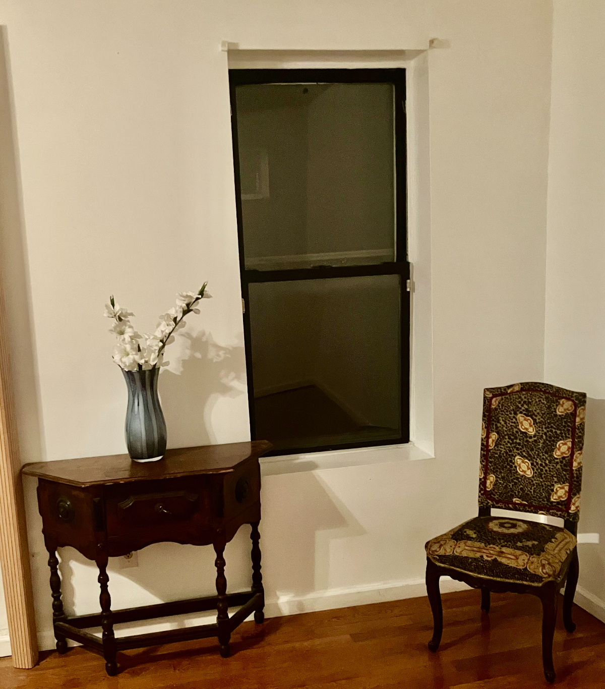 Bright 2-Bed, 2-Bath Apartment with Modern Kitchen and Easy Transit Access - Photo 7