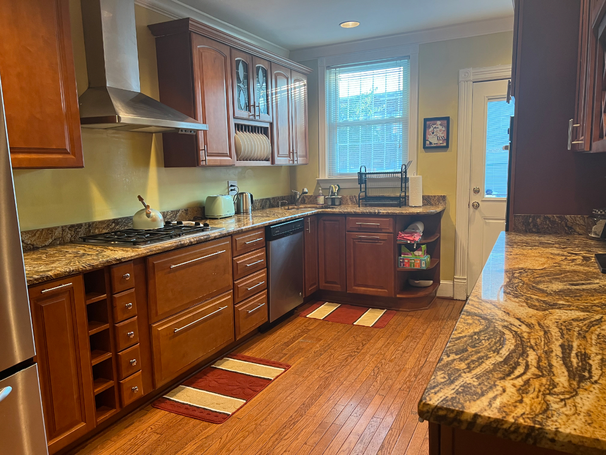 Spacious Four-Bedroom Townhouse in the Heart of Adams Morgan - Photo 6