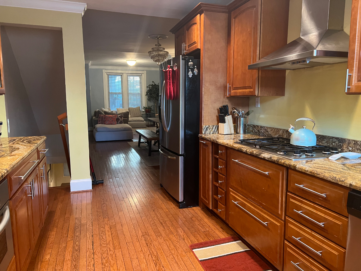 Spacious Four-Bedroom Townhouse in the Heart of Adams Morgan - Photo 5