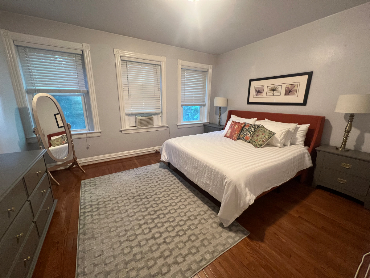 Spacious Four-Bedroom Townhouse in the Heart of Adams Morgan - Photo 8