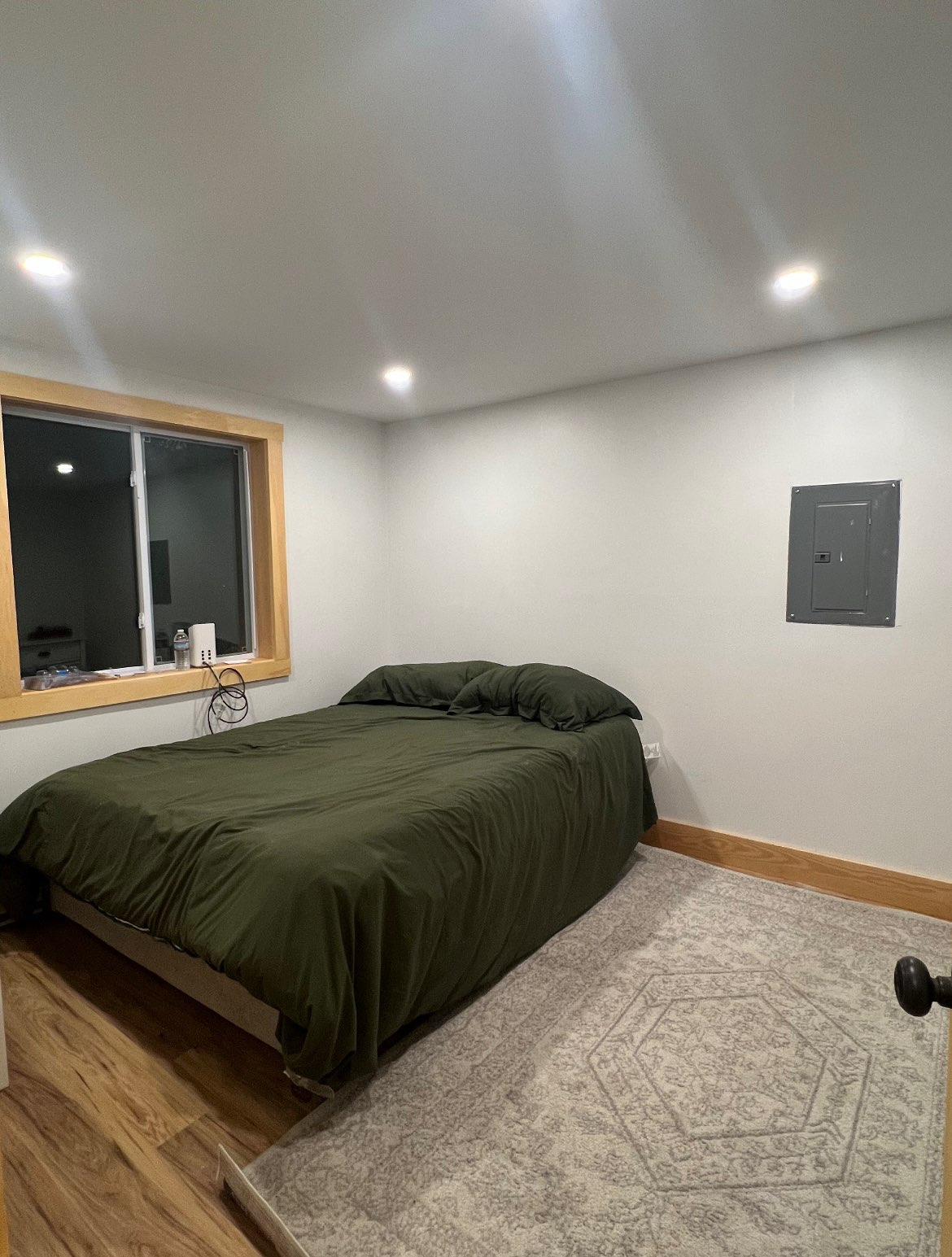 Recently Renovated Over-the-Garage 1 Bedroom - Photo 2