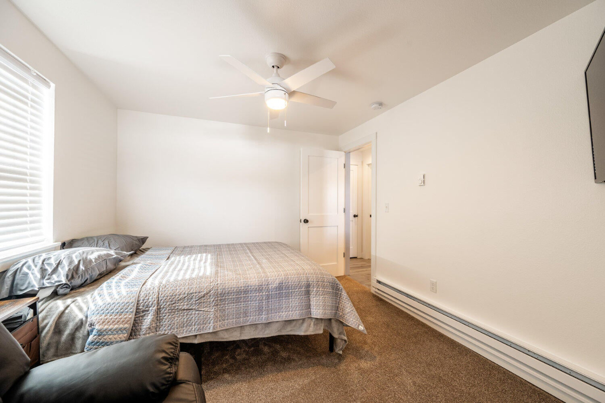 1 Bedroom Furnished Unit Near Downtown Main St - Photo 7