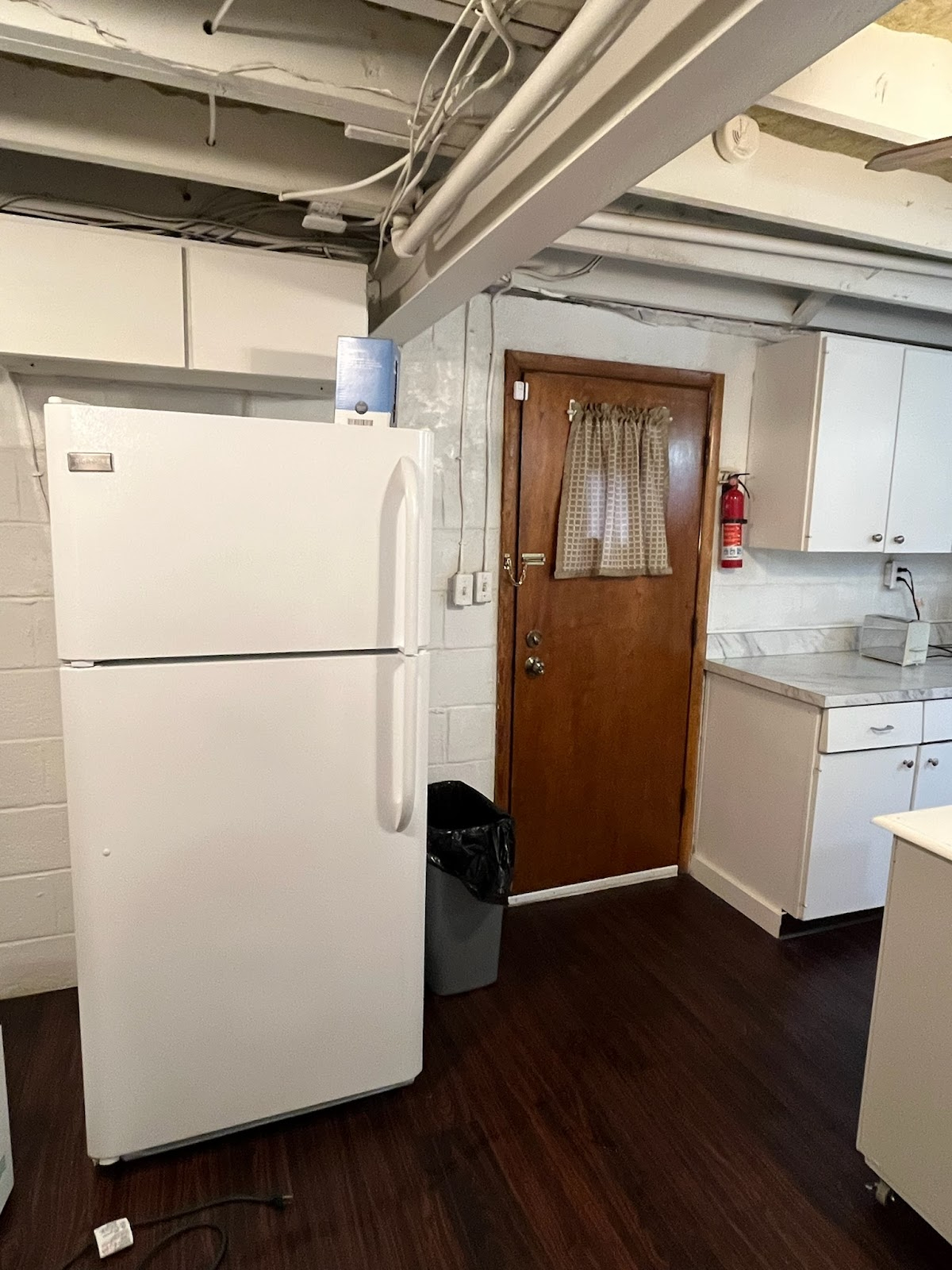 Charming Basement Apartment -- Fully Furnished with Utilities Included, Garage Parking & Shared Outd - Photo 3