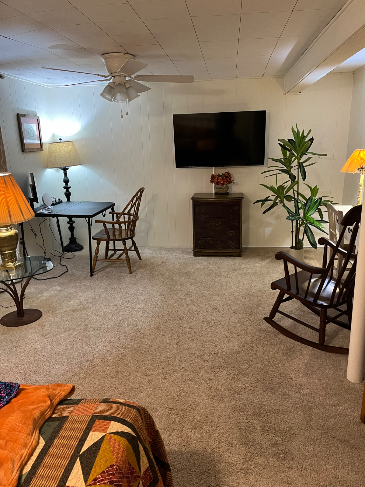 Charming Basement Apartment -- Fully Furnished with Utilities Included, Garage Parking & Shared Outd - Photo 10