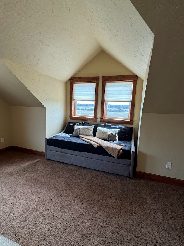Beautiful home on Vineyard and Winery property with acres of property and Cascade Mountain Views - Photo 4