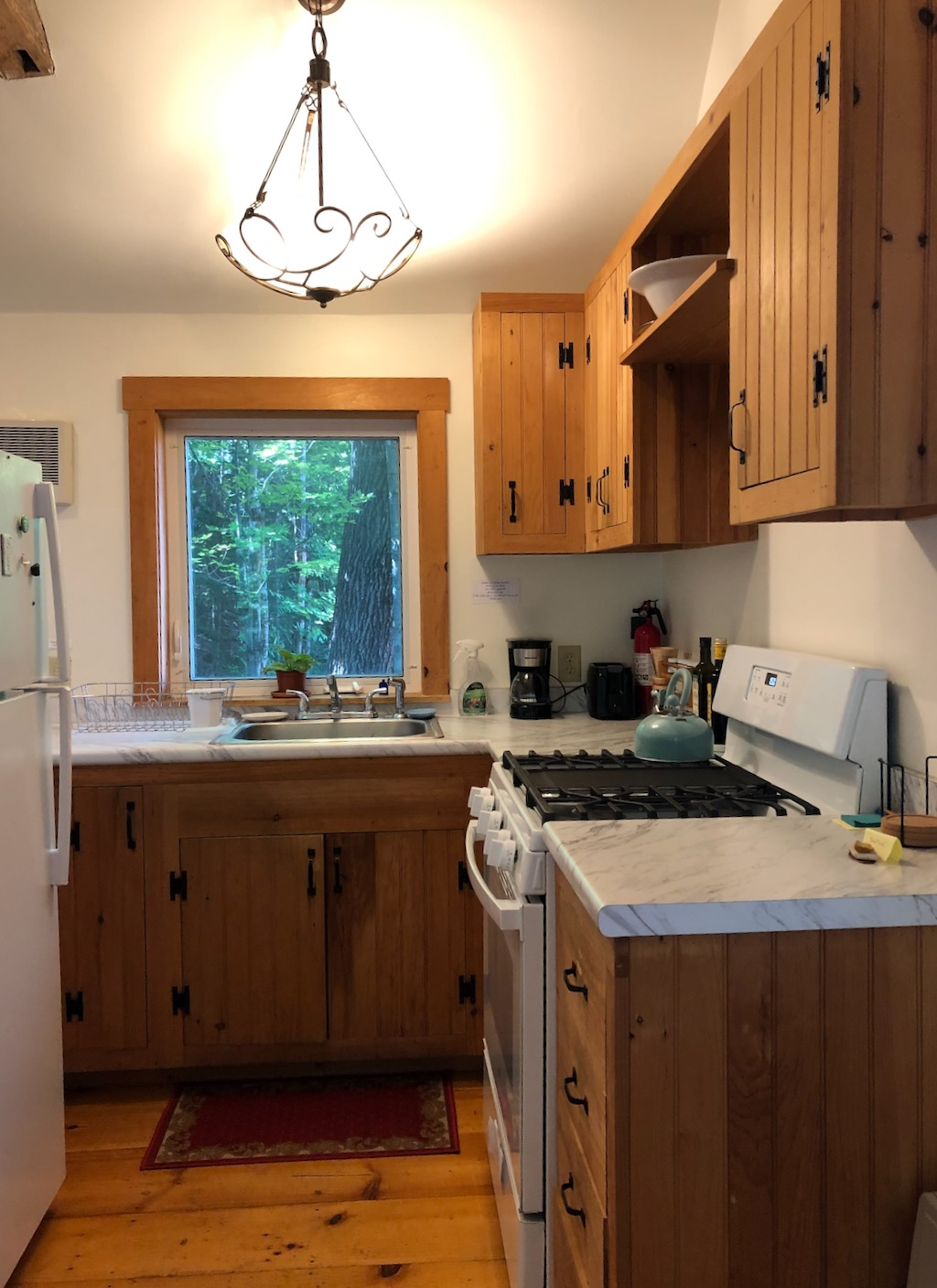 Peaceful Cozy Cottage in Guilford - Photo 4