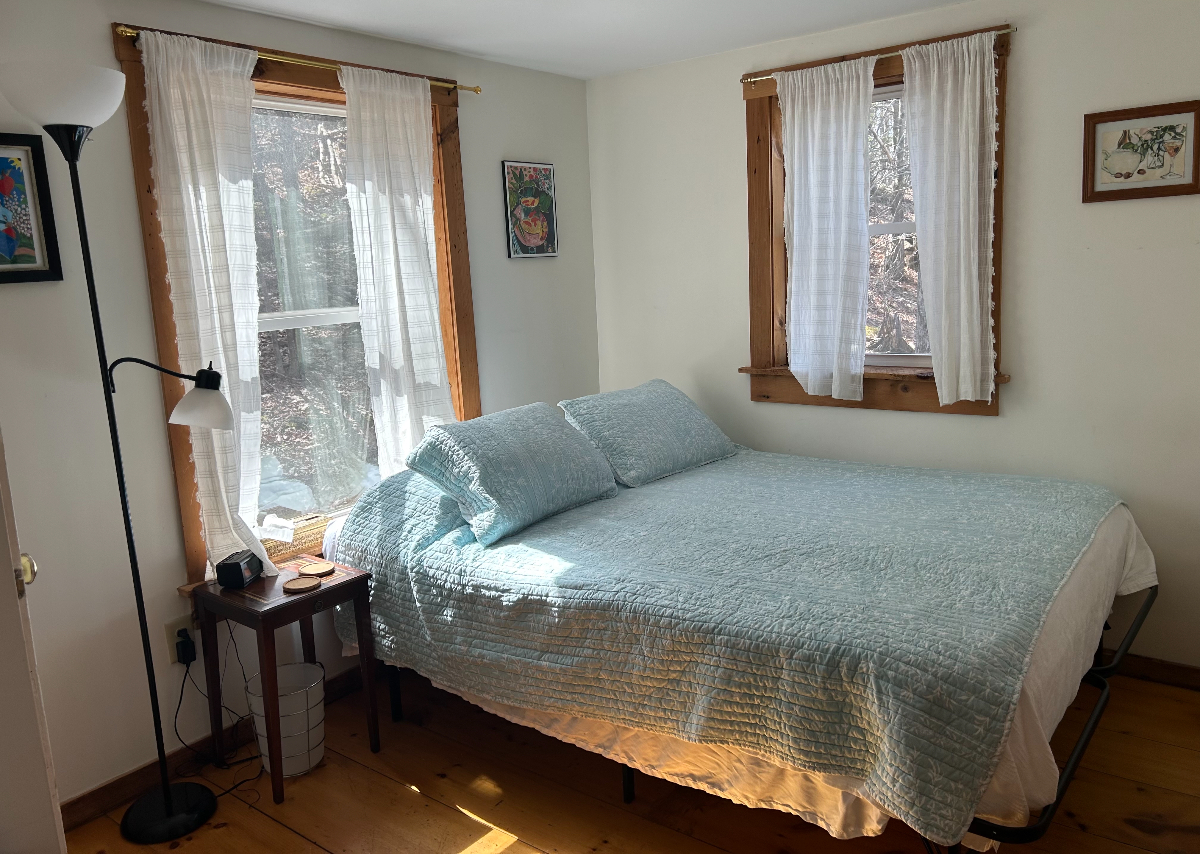 Peaceful Cozy Cottage in Guilford - Photo 3