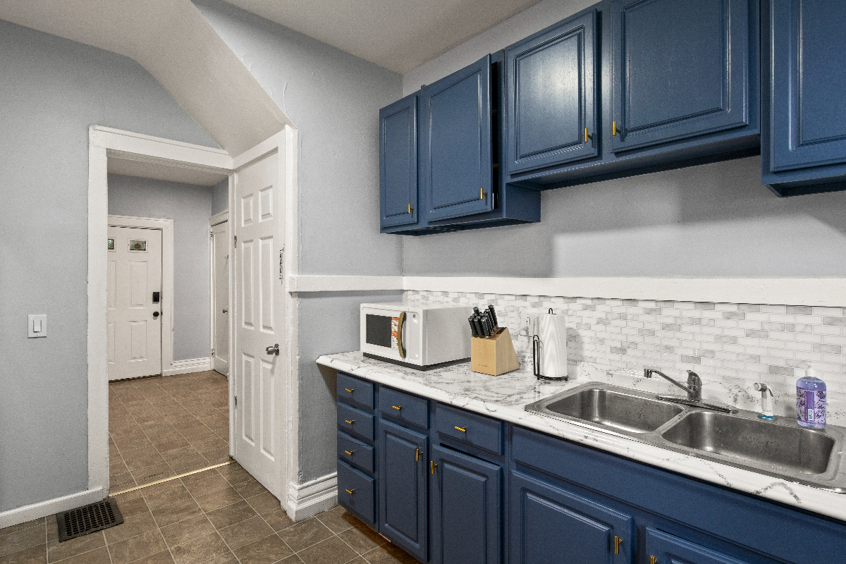 Inviting and spacious townhouse - 3 bedroom 1 bathroom - Photo 7