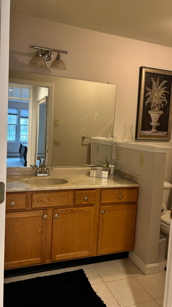 Comfortable Private Suite in Clean Townhouse with Easy Access to Everything - Photo 5