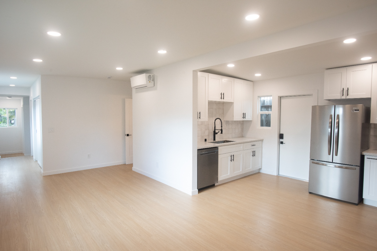 Fully Remodeled Hidden Gem in Bay Park - Photo 3