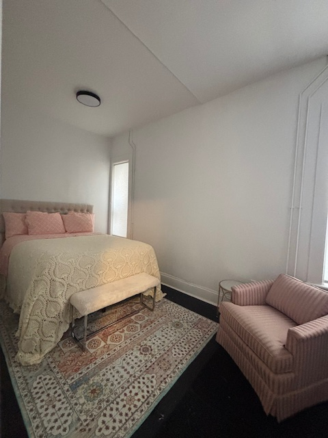 Beautiful Sun Filled Furnished Apartment for Rent - Photo 6