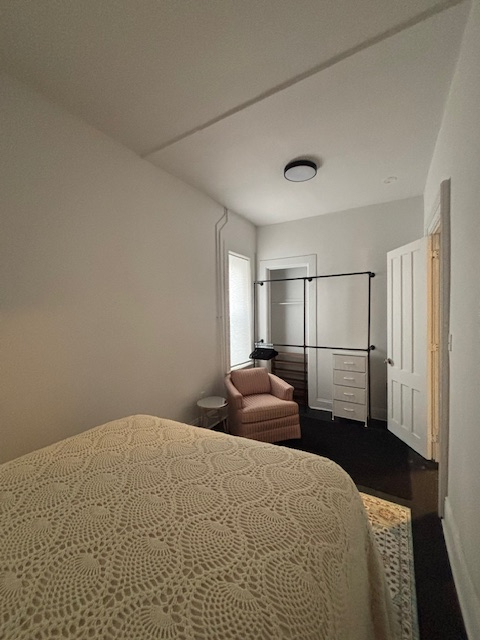 Beautiful Sun Filled Furnished Apartment for Rent - Photo 7