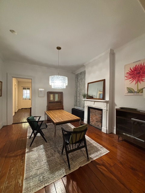 Beautiful Sun Filled Furnished Apartment for Rent - Photo 8