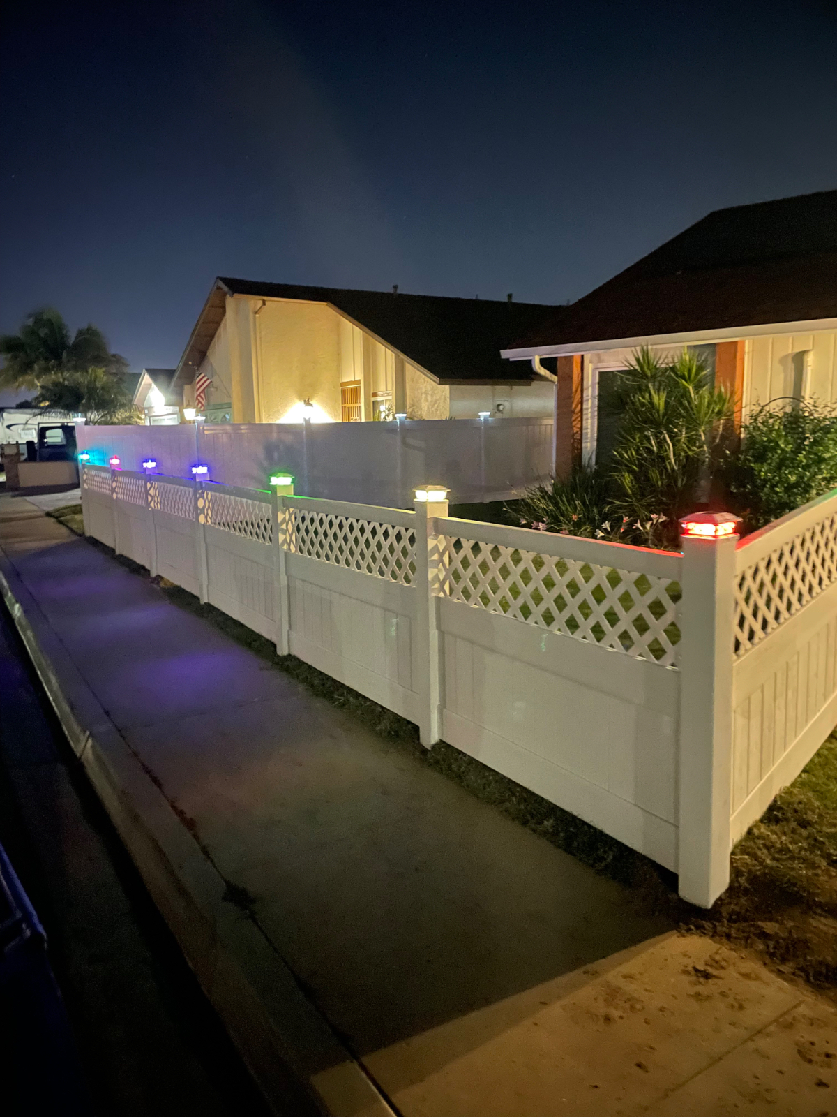 House with beautiful backyard and grill- All utilities included - Photo 2
