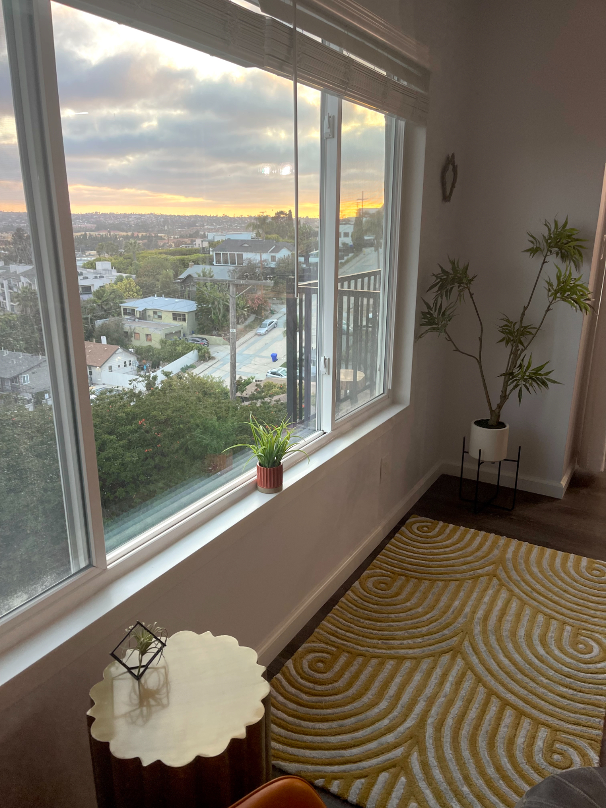 Sweeping sunset view elevated living Mission Hills - Photo 6