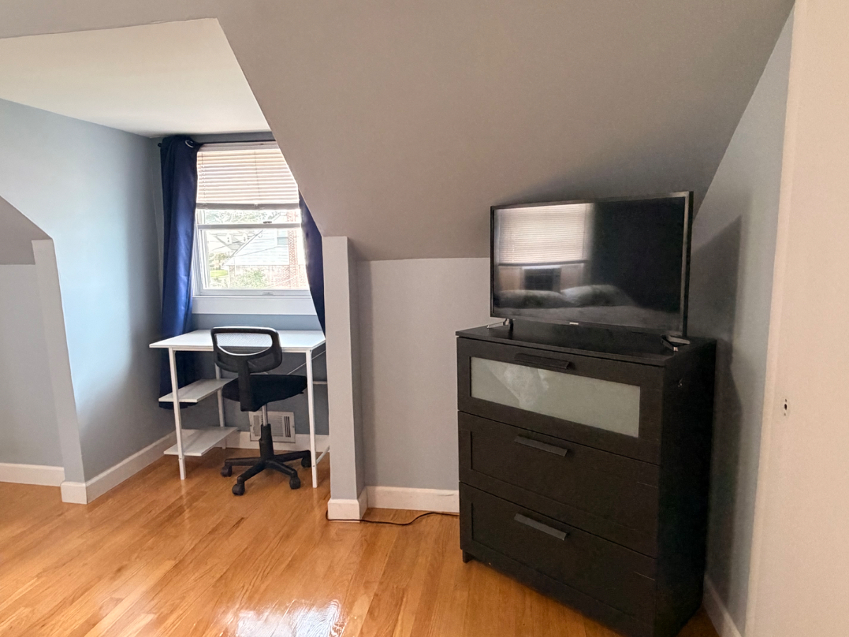 Beautiful room for rent - Photo 9