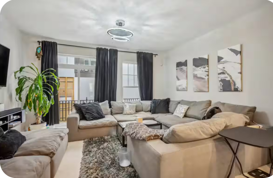 Chic 4BR TH l Corporate & Extended Stays l w/ Metro Access & Parking - Photo 11
