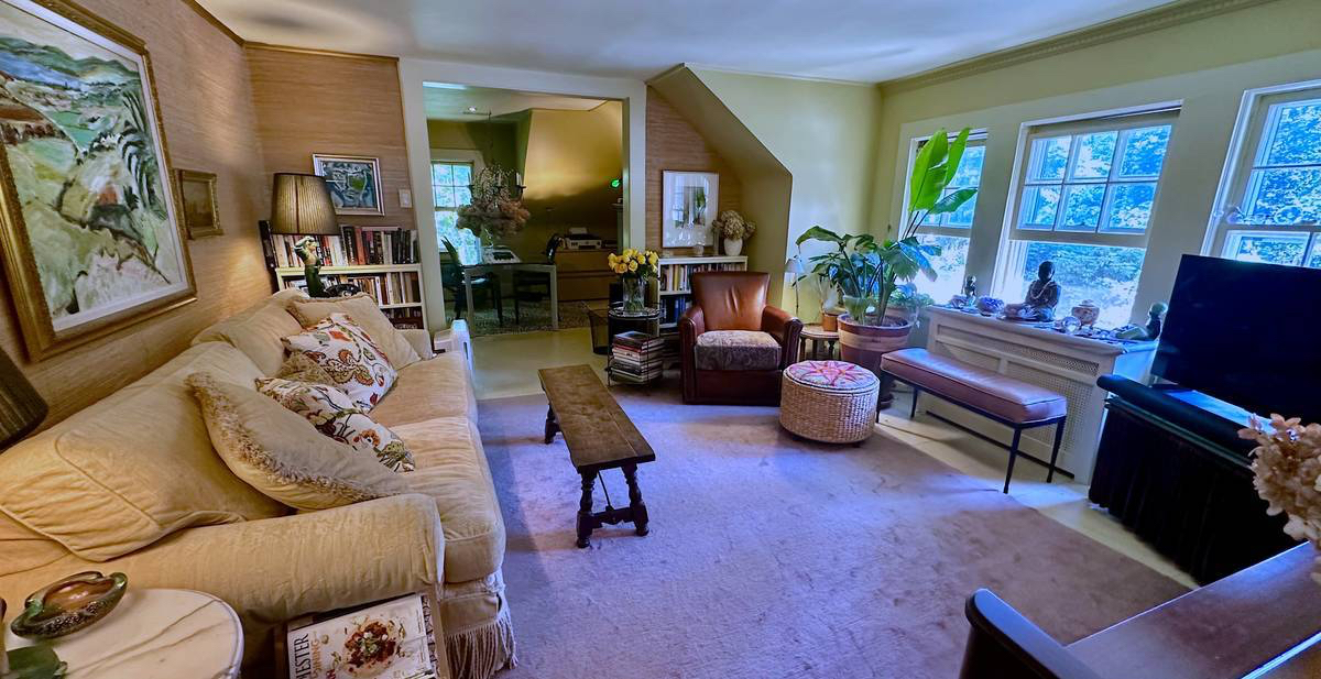 Designers Cozy Furnished Carriage House Apartment - Photo 5