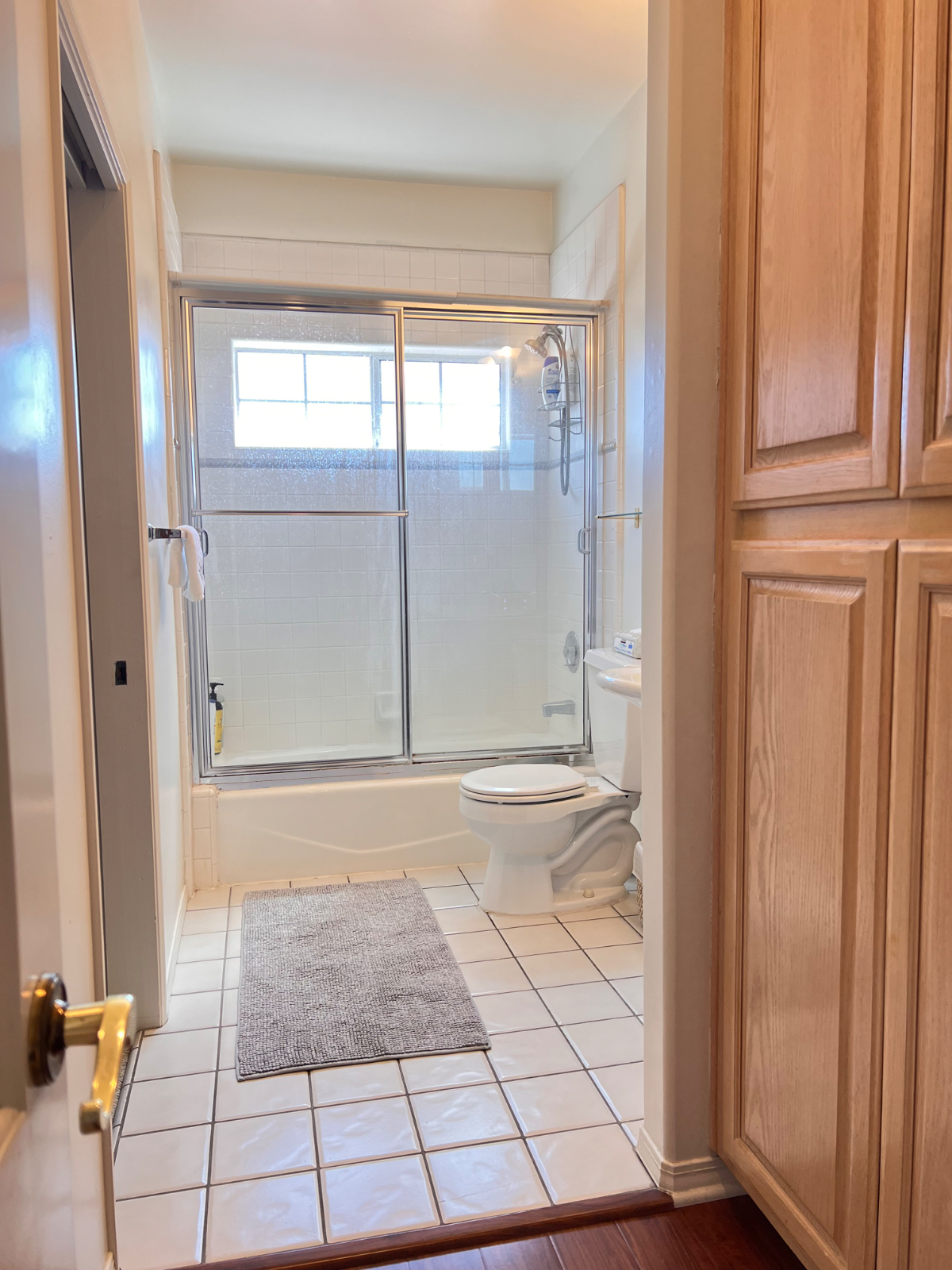 Shared, Peaceful Beach Home /Private Bed & Bath /Utilities & Cleaning Included - Photo 4