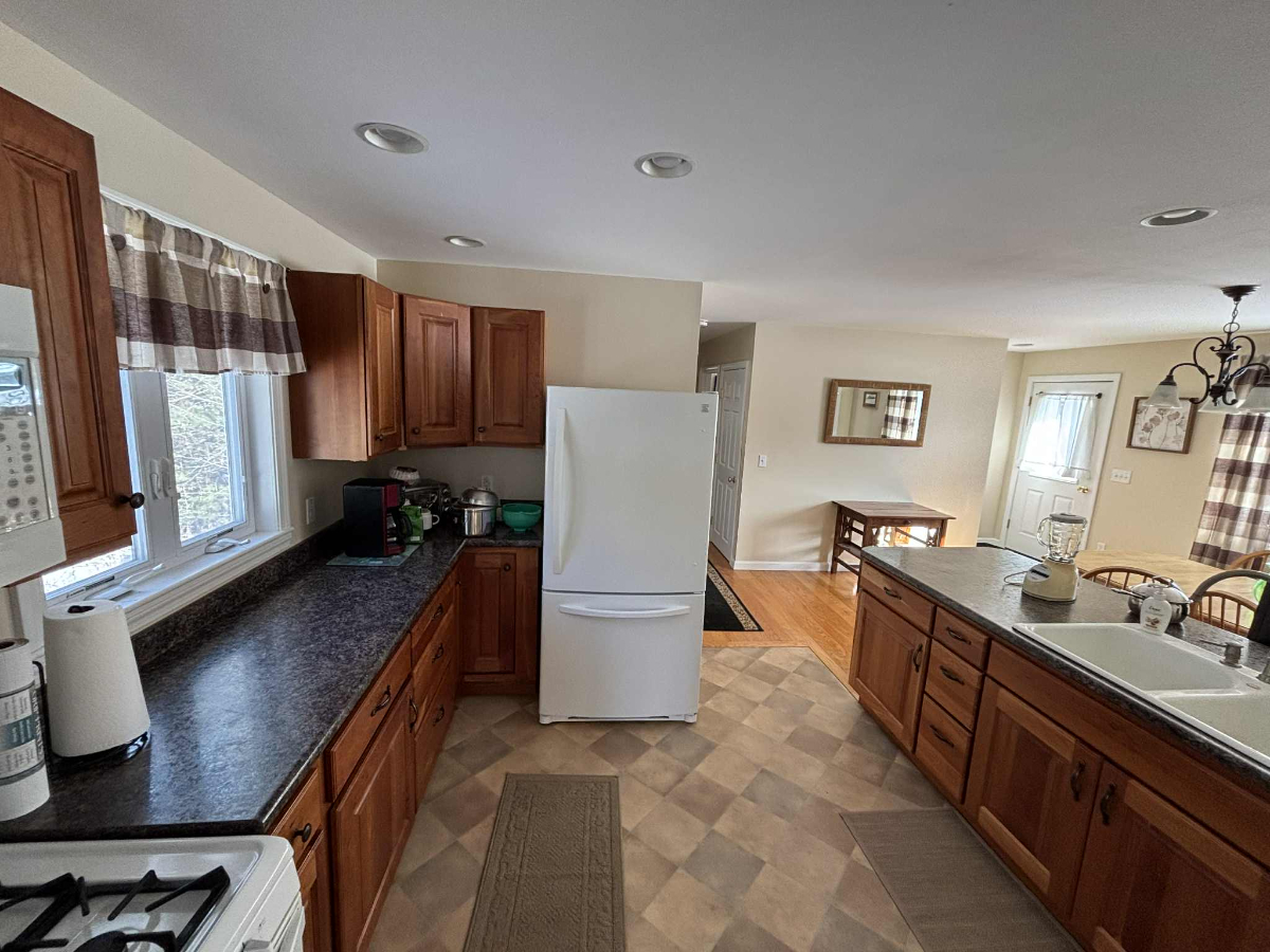 Charming, single-story, home, quiet area on cul-de-sac. - Photo 3