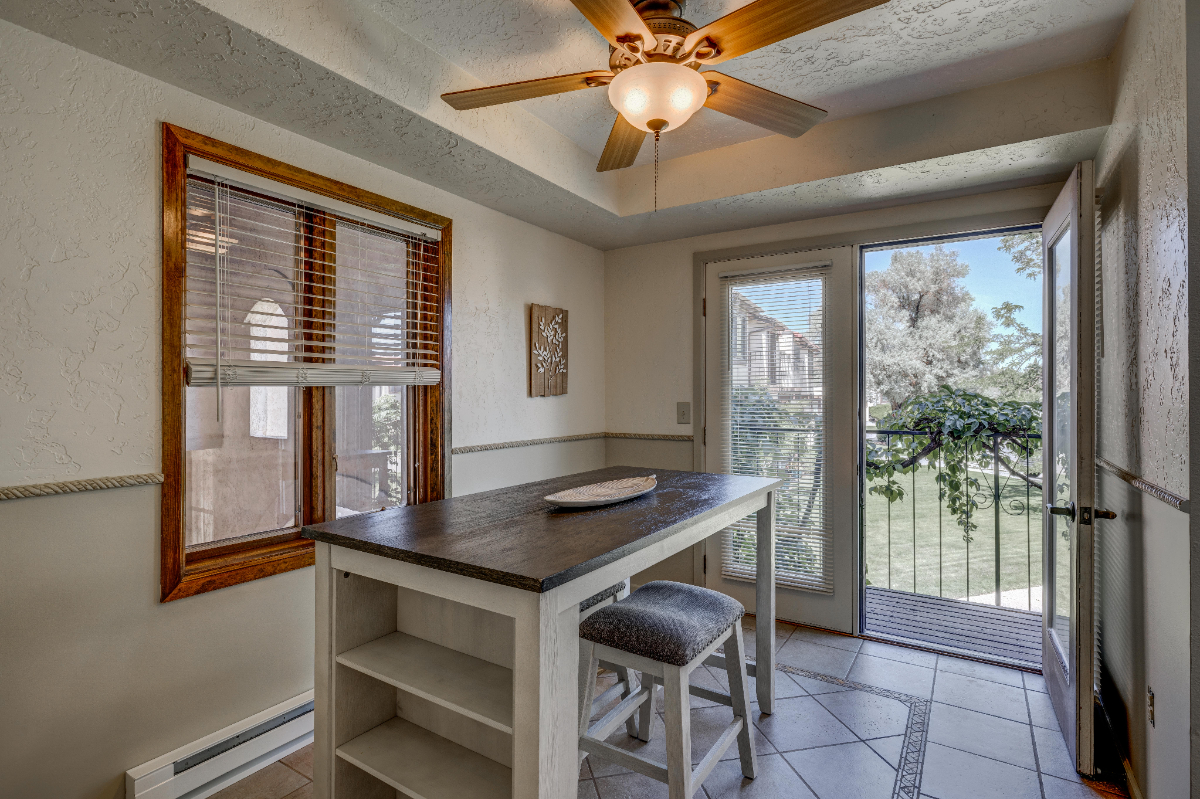 Perfectly Furnished 2 Bedroom 1 Bathroom Condo - Photo 5