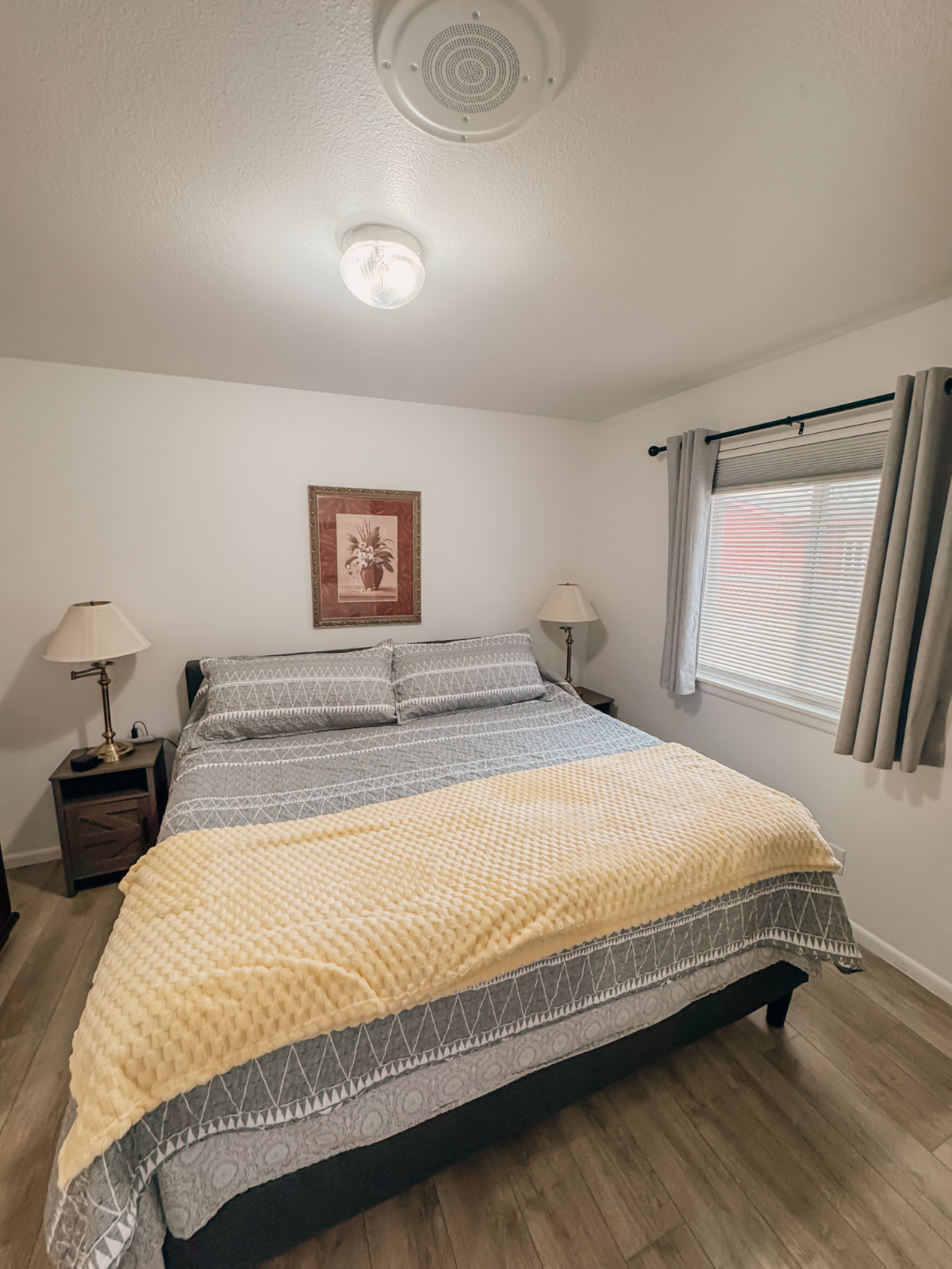Quiet Attached Apartment - Photo 8