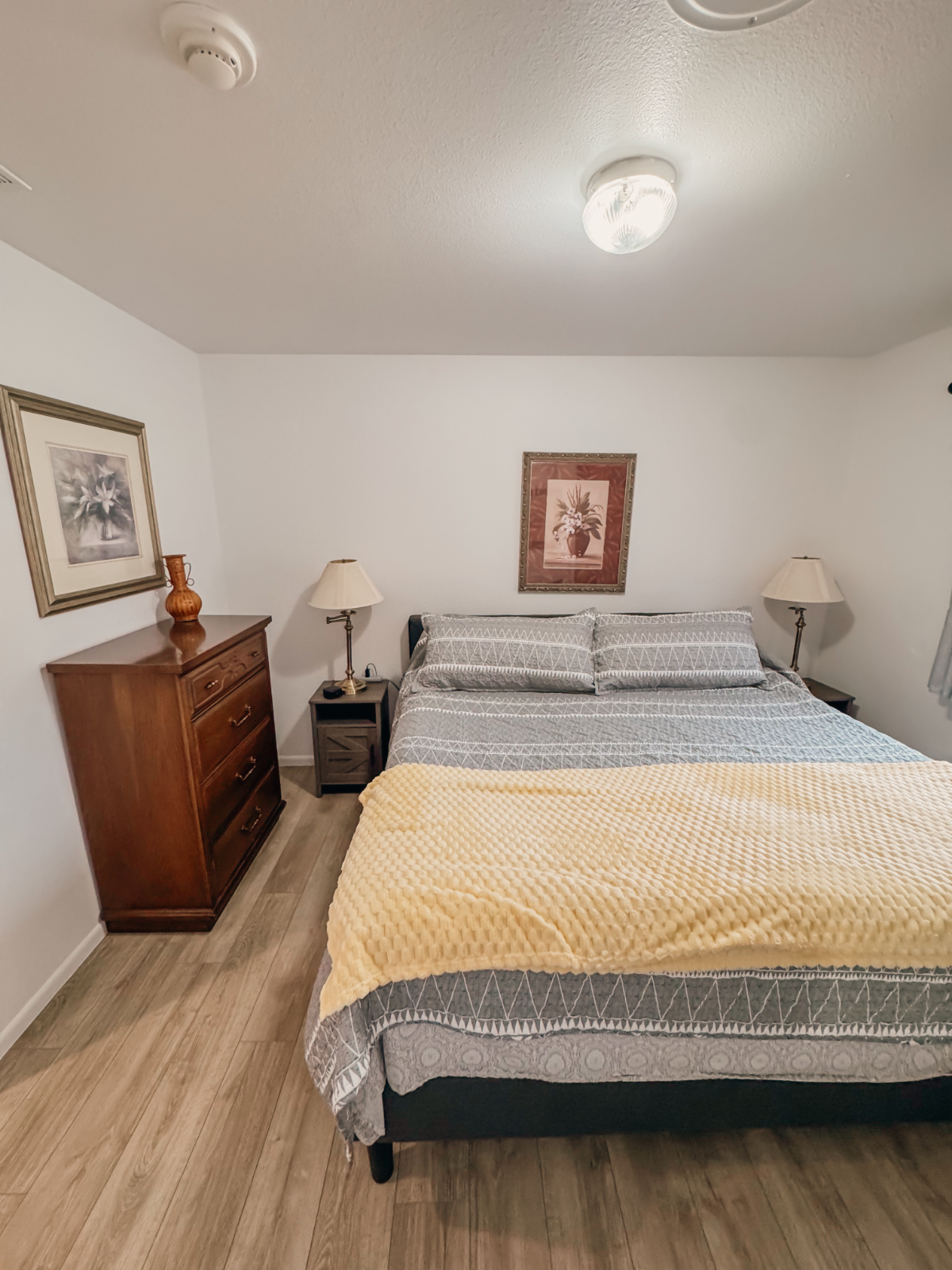 Quiet Attached Apartment - Photo 9
