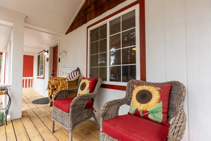 Pine Country Cabin - Photo 2
