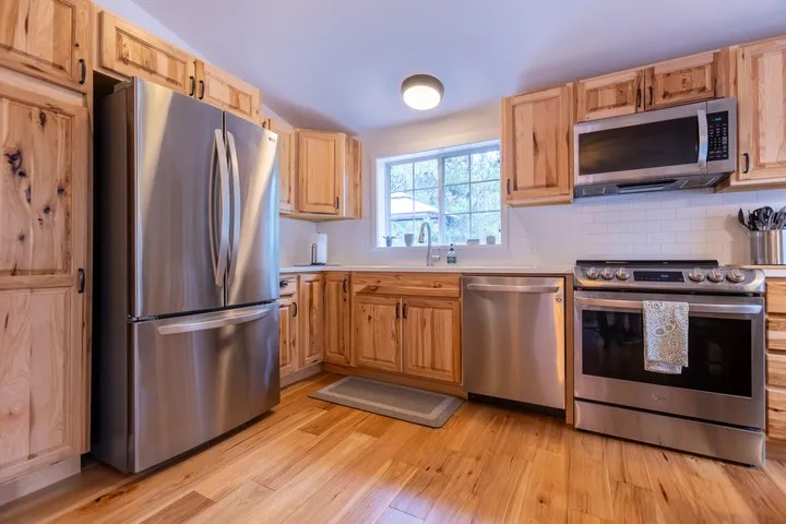 Pine Country Cabin - Photo 3