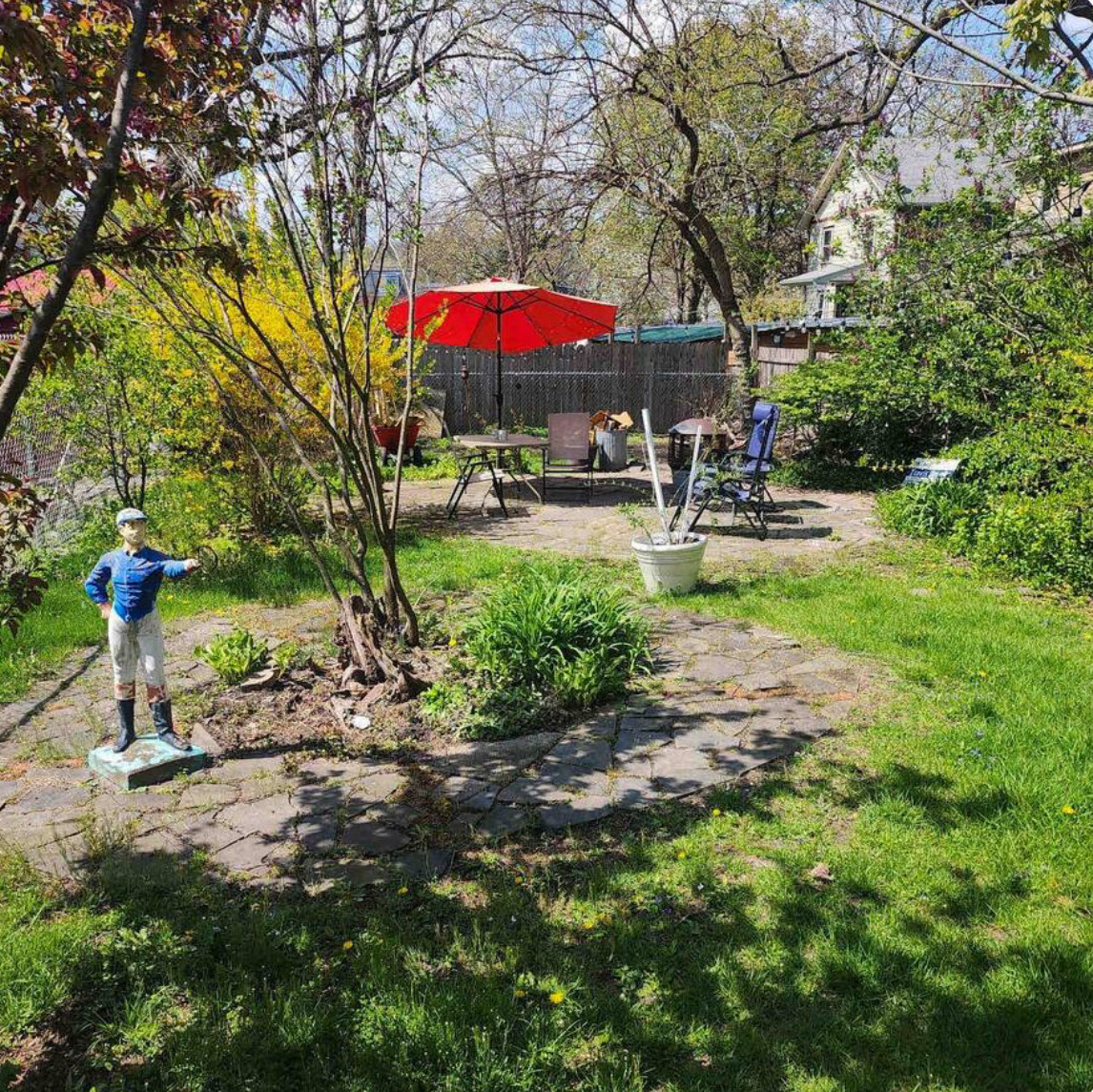 Bright, Pet-Friendly Apartment with Backyard and Gym Access - Photo 10