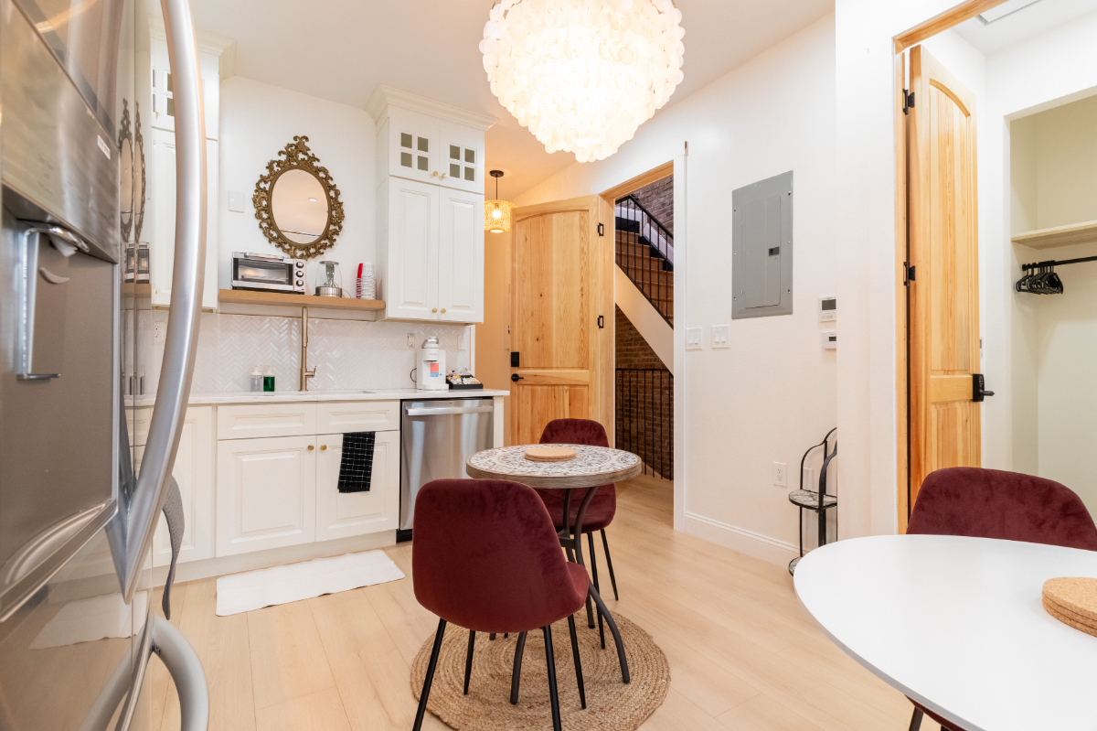 Brooklyn Private Room with Bath/5 min walk to... - Photo 3